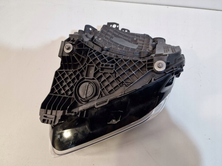 фото №12, Porsche taycan правая лампа полный led