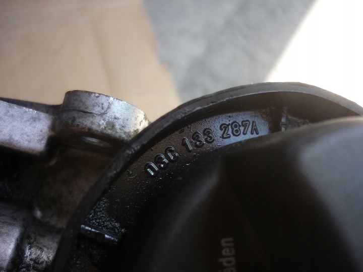 фото №15, Корпус распределительный вал 1.4 fsi 1.6 fsi blf bag blp bkg bln 03c109211g исправная