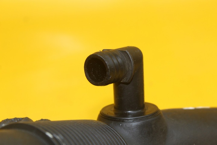 фото №7, Труба шланг шланг повітря vw transporter t5 7h0129615d