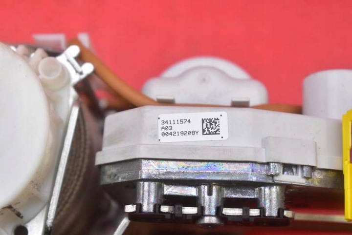 фото №8, Pas безпеки лівий перед 7n0857737de vw touareg 2 ii 7p 10-14