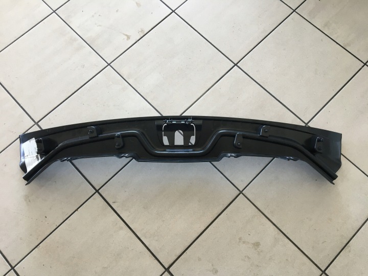 фото №8, Volvo v60 i 10- рестайлінг 13- захист ременя зад порога багажника 30721873