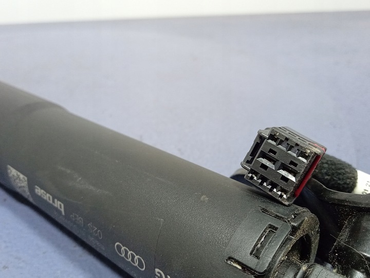 фото №4, Audi rsq8 q8 4m амортизатор кришки зад 4m8827851h