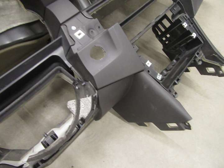 фото №8, Панель роздавальна bmw 5 e60 e61 європа 05-07r. чашки чорна