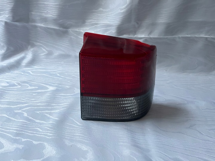 фото №13, Лампа задняя правая 90-95 оригинал valeo peugeot 405