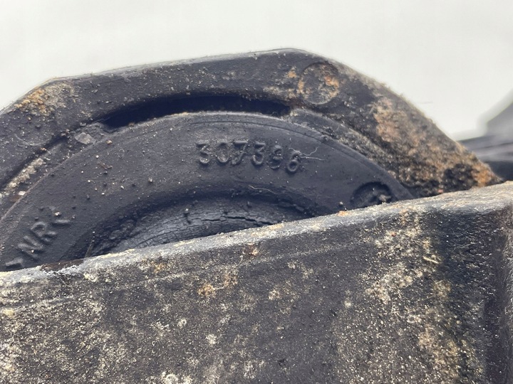 фото №6, Ford focus c-max 2005 правая сторона кронштейны i лапы