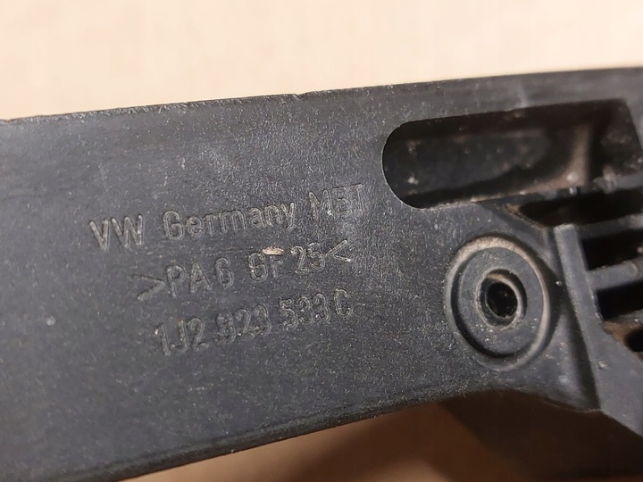 фото №5, Vw golf vi ручка відкривання капота 1k2823633 1j2823533c англієць