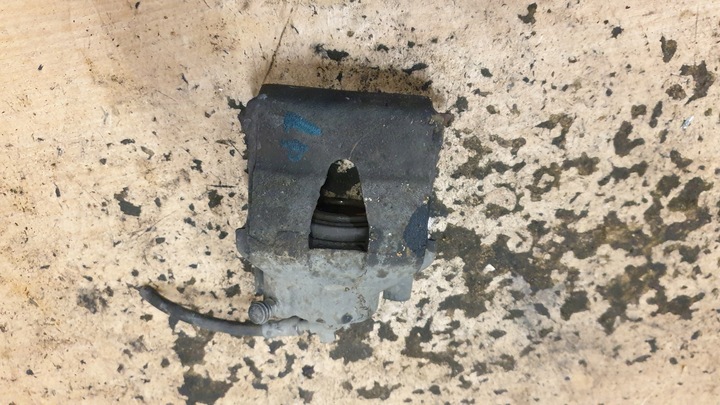 фото №1, Audi a2 1.4 16v суппорт левый перед