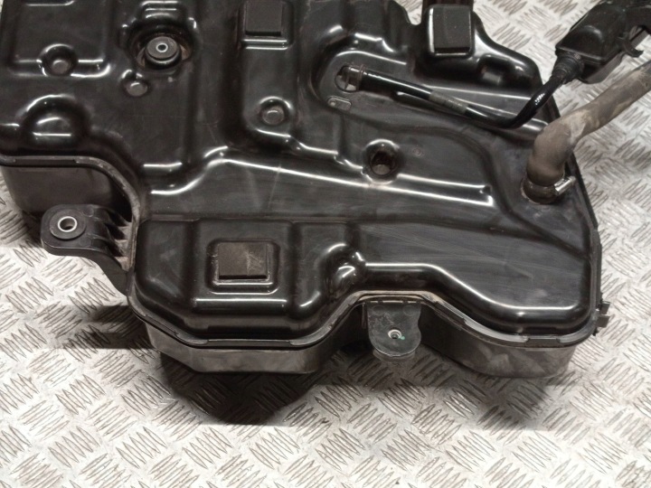 фото №12, Bmw (oem) 7399290 7418879 x1 f48 x2 f39 clubman f54 бак adblue насос