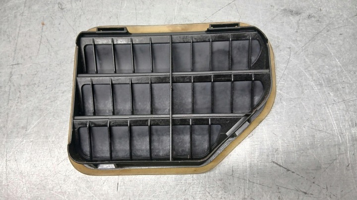 фото №8, Решітка вентиляційна права 7n51-a280b62-ab volvo v50 04-12r