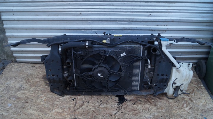 фото №9, Передня панель передній nissan qashqai j10 1.5 dci 2009