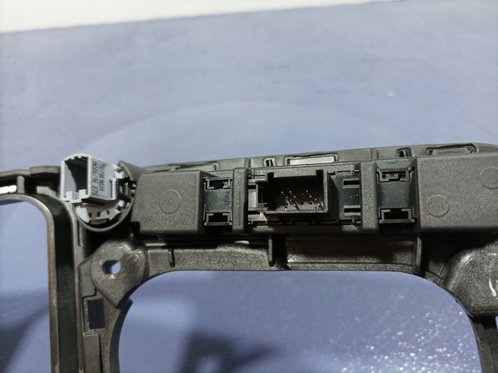 фото №5, Vw passat b8 рамка корпус важіль зміни коробки передач 3g1864263