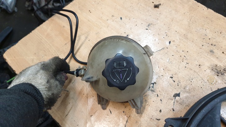 фото №1, Jumpy scudo expert ii 1.6 hdi бачок расширительный