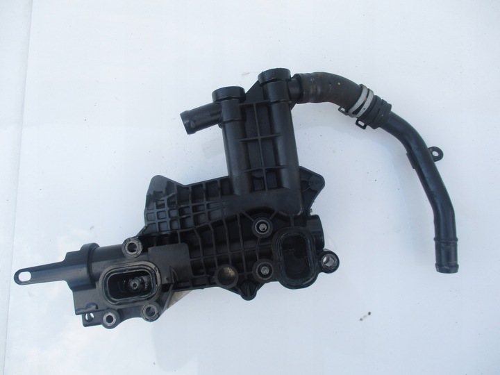 фото №2, Основание радиаторов фильтра масла mercedes c-klasa w205 1.6 cdi bluetec