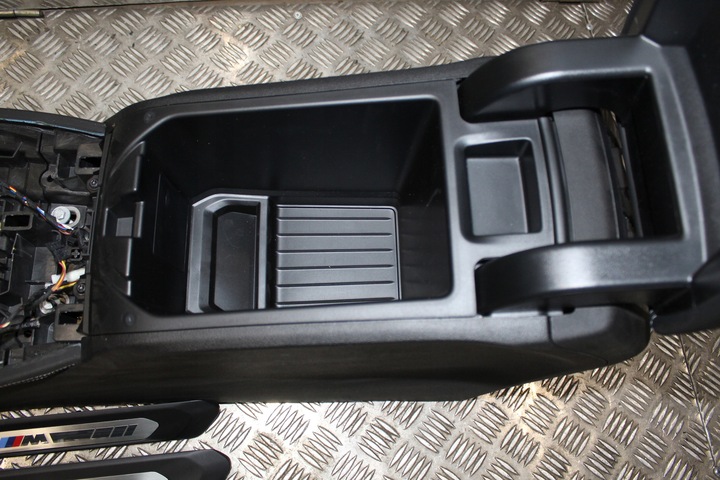 фото №14, Bmw x4m f98 x4 g02 обивка сиденья диван обшивки планки кожа / чёрная