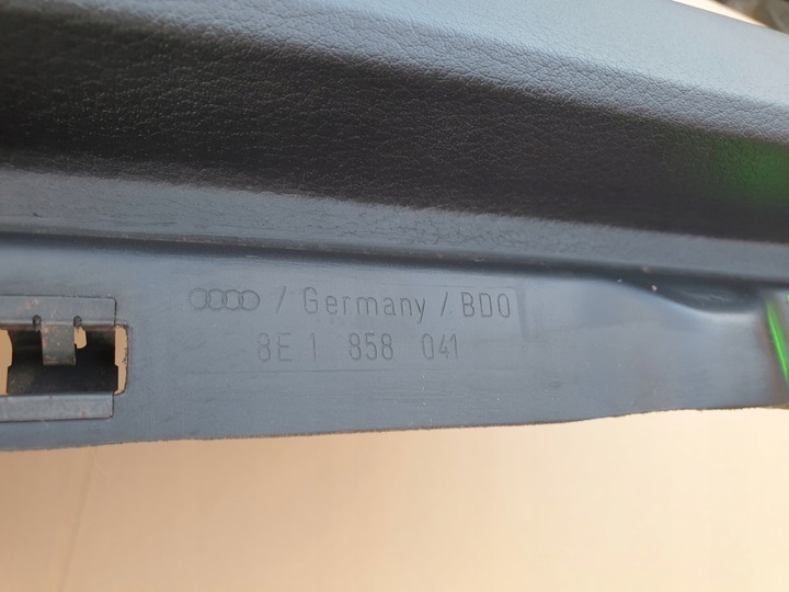 фото №9, Панель раздаточная консоль капот решётки воздуховод канал audi a4 b7 оригинальный номер европа