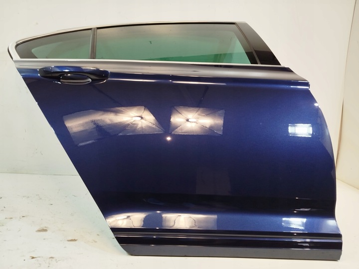 фото №1, Двері праві зад vw passat b8 lh5x комплектні w колір !