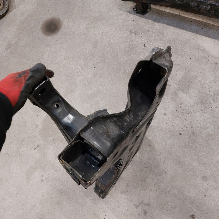 фото №9, Hyundai ix35 1,7 2013 підрамник візок колиска перед 62401-2y630a з нового автомобіль