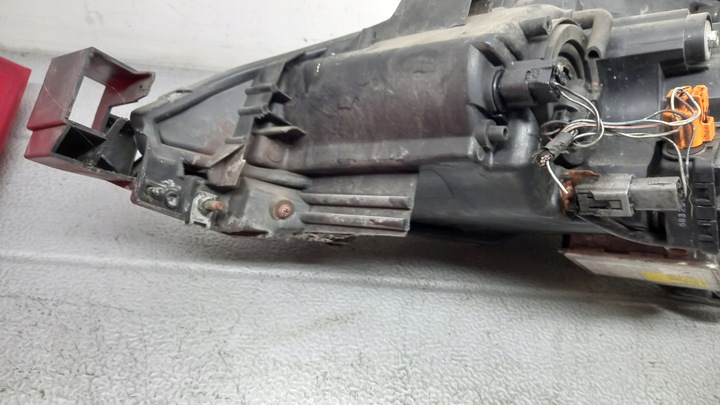 фото №8, Фара правые mazda 5 06r 2.0crd van