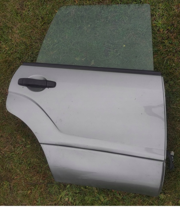 фото №1, Subaru forester ii sg двері праві задні