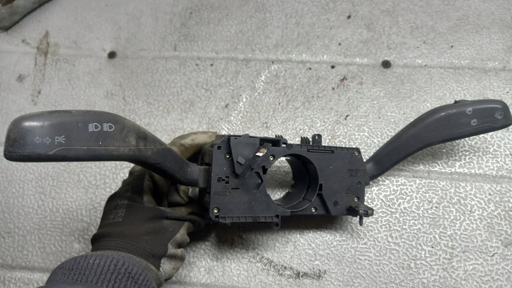 фото №1, Переключатель комбинированный vw polo iv 1.2b 02r 6q0953503ad