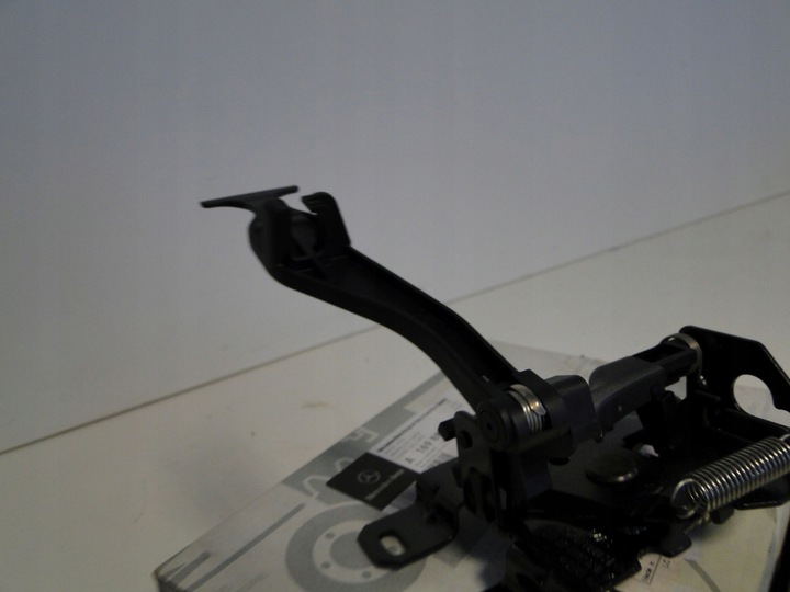 фото №6, Mercedes a клас 169 w169 замок капота