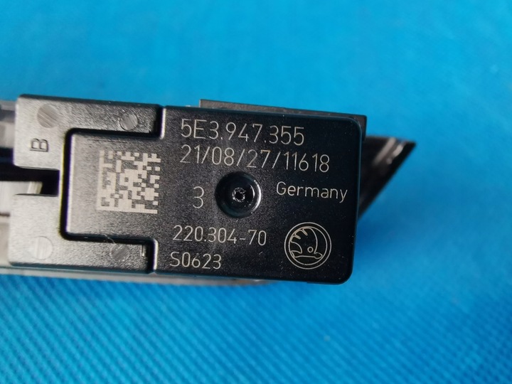 фото №8, Skoda octavia 4 iv 22r 2.0tdi 4x4 110kw dekor планка консоли подсвечиваемая