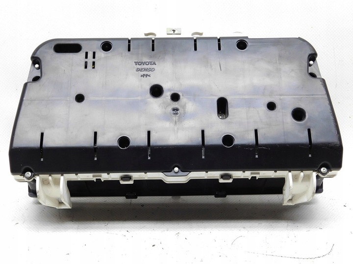 фото №8, Спидометр приборы toyota corolla verso ii 1.8 vvti eu