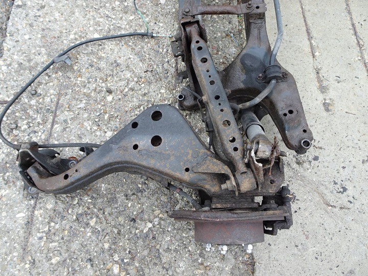 фото №9, Балка зад підвішування kpl. nissan qashqai j10 06-13 r.