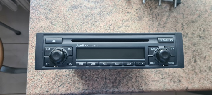Audi A3 8L • Radio Concert Reparatur