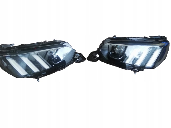 PEUGEOT 208 LED LEFT RIGHT HEADLIGHTS EXCELLENT CONDITION!
