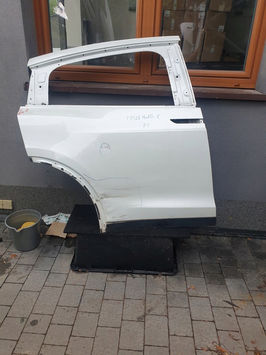 фото №1, Tesla модель x двері зад праві задні пошкоджені