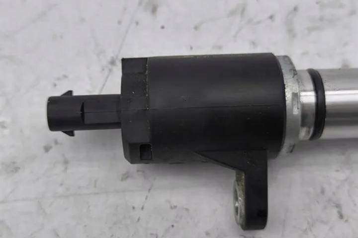 фото №8, Клапан впускний диски шківний audi q2 ga 04e906455ac 1.5l бензин 110kw