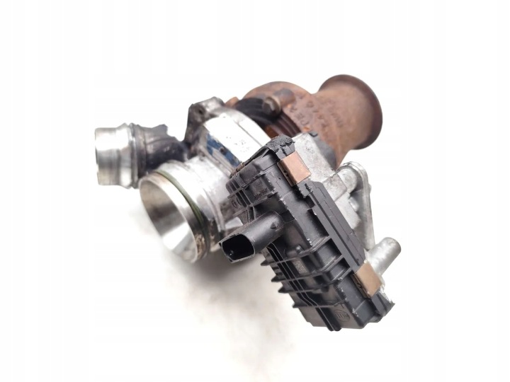 фото №9, Bmw 5 серия турбина 520d дизель 120kw 163 hp 8513640 2012 салон 10-16