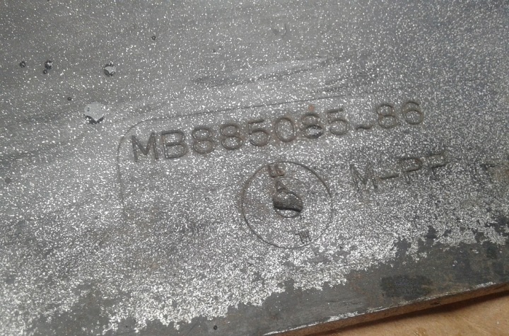 фото №13, Задний бампер mitsubishi carisma hb хэтчбек 95-01 mb885085-86