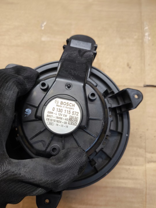 фото №5, Ford transit ford oem номер bk2t-18456-aa вентилятор подача воздуха ?