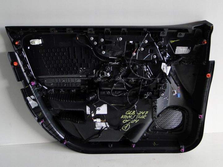 фото №12, Mercedes glb x247 247 оббивка боковина двері передні праві червона nić