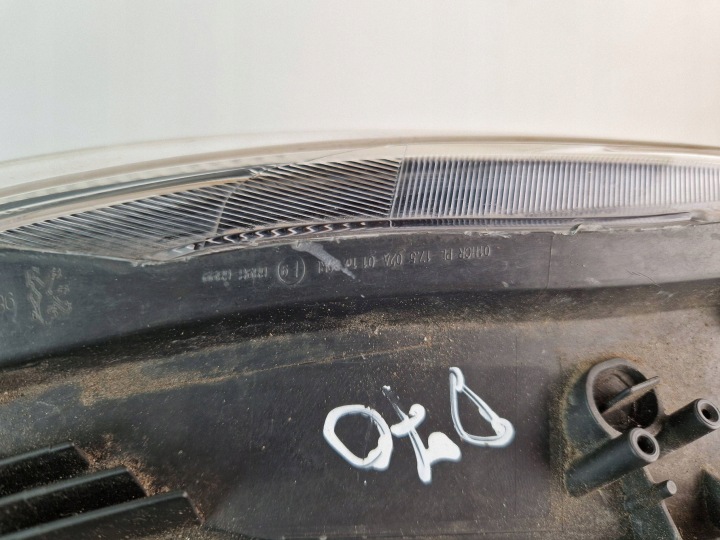 фото №15, Фара перед сторона права peugeot 2008 ii 9814739580