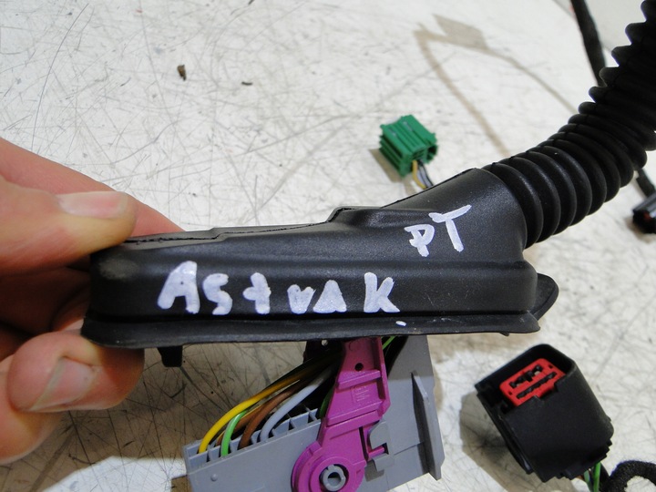 фото №3, Opel astra k установка жгут дверь правые зад