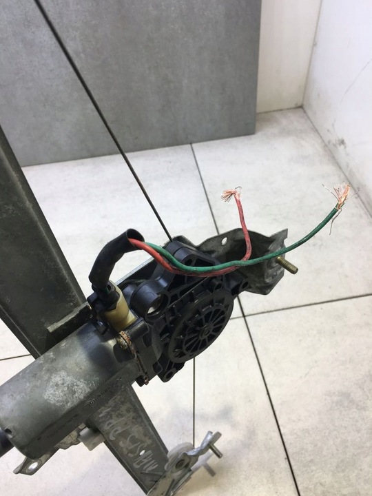 фото №10, Подъемник правый перед toyota avensis t22