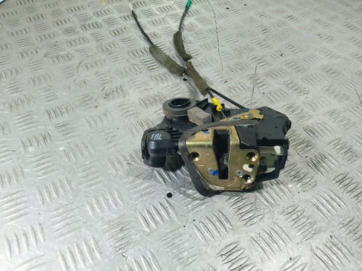 фото №4, Замок дверь левый перед toyota corolla verso ii