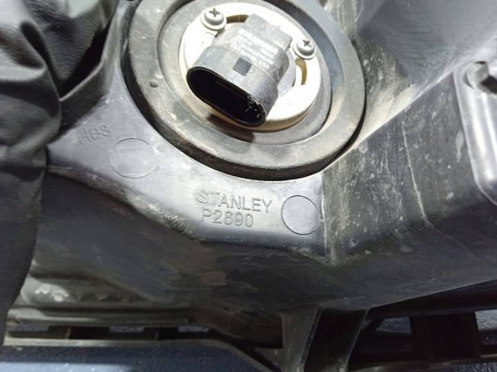 фото №7, Mazda 3 i bk фара правий перед лампа передня