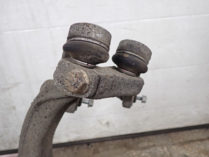 фото №9, Поворотна опора разом з wahaczami праві перед права передня audi a5 8t sportback