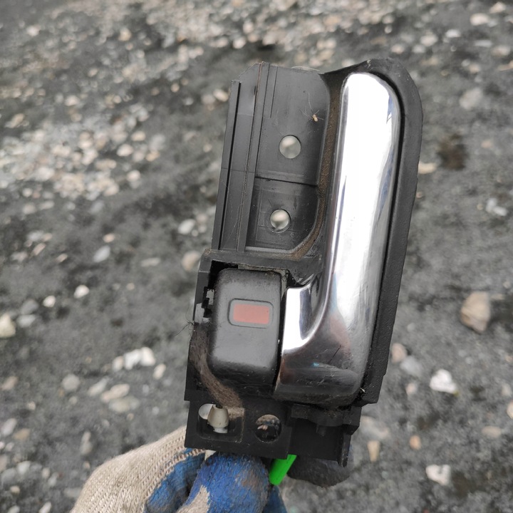 фото №3, Замок дверь левый перед toyota corolla e12 2003r