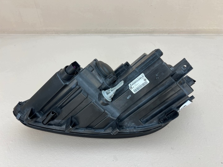фото №10, Vw touran i 1 рестайлинг 2010- фара передняя правая правое перед 1t1941006g