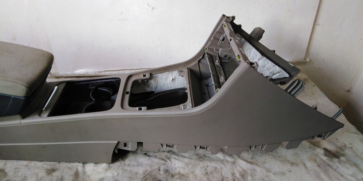 фото №10, Passat b6 подлокотник туннель средний евро 07r