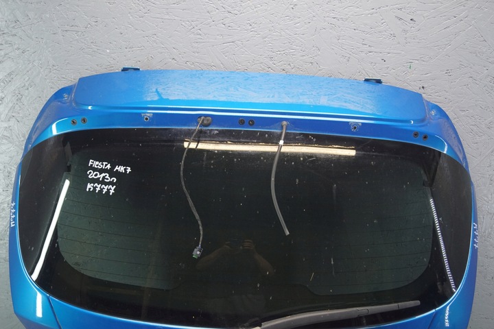 фото №3, Ford fiesta mk7 рестайлинг крышка зад zc k777
