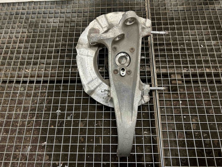 фото №12, Поворотна опора передня ліва bmw 5 f10 31212284053 4.4l бензин 412kw 2014