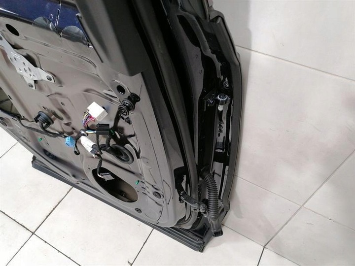 фото №12, Bentley bentayga 36a mk2 left rear door 36a833051a