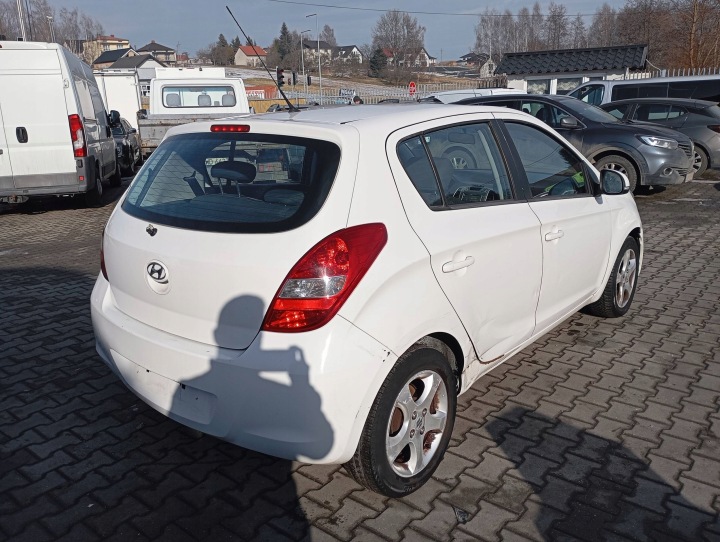 фото №9, Hyundai i20 i 1 08- торпедо консоль капот подушка air bag подушки комплект