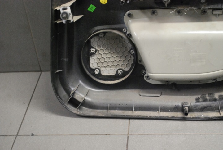 фото №14, Боковина двері лівий зад audi a6 c6 platin 4f0867305